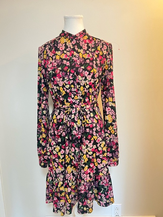 Lauren Ralph Lauren Dresses & Skirts - Lauren Ralph Lauren Black Floral Tie-Waist Long-Sleeve Dress size 8